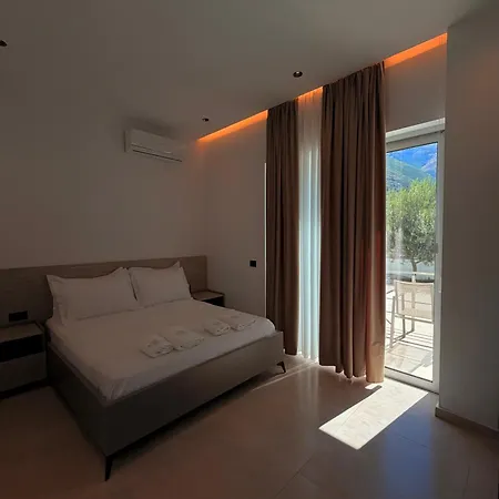 Rivermount فندق